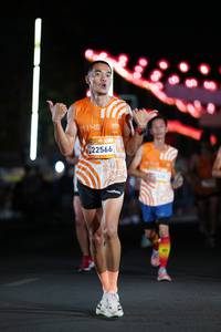 BIB: 22566
                            <button type="button" onclick="openModal(22893051)" class="btn btn-primary btn-sm float-right btn-popup" data-toggle="modal" data-target=".modal-high-quality">
                        <i class="fas fa-shopping-cart"></i> Add to Cart
                    </button>
                                            <button type="button" onclick="isThisMe(22893051, true)" class="btn btn-success btn-sm float-right btn-popup btn-isme hidden" data-toggle="tooltip" data-placement="bottom" title="นี่คือรูปของคุณใช่ไหม คลิกที่นี่เพื่อเอาเข้าอัลบั้ม">
                        <i class="fas fa-plus"></i> Add to album
                    </button>
                    <button type="button" onclick="isThisMe(22893051, false)" class="btn btn-warning btn-sm float-right btn-popup btn-isnotme hidden">
                        <i class="fas fa-ban"></i> Remove from album
                    </button>